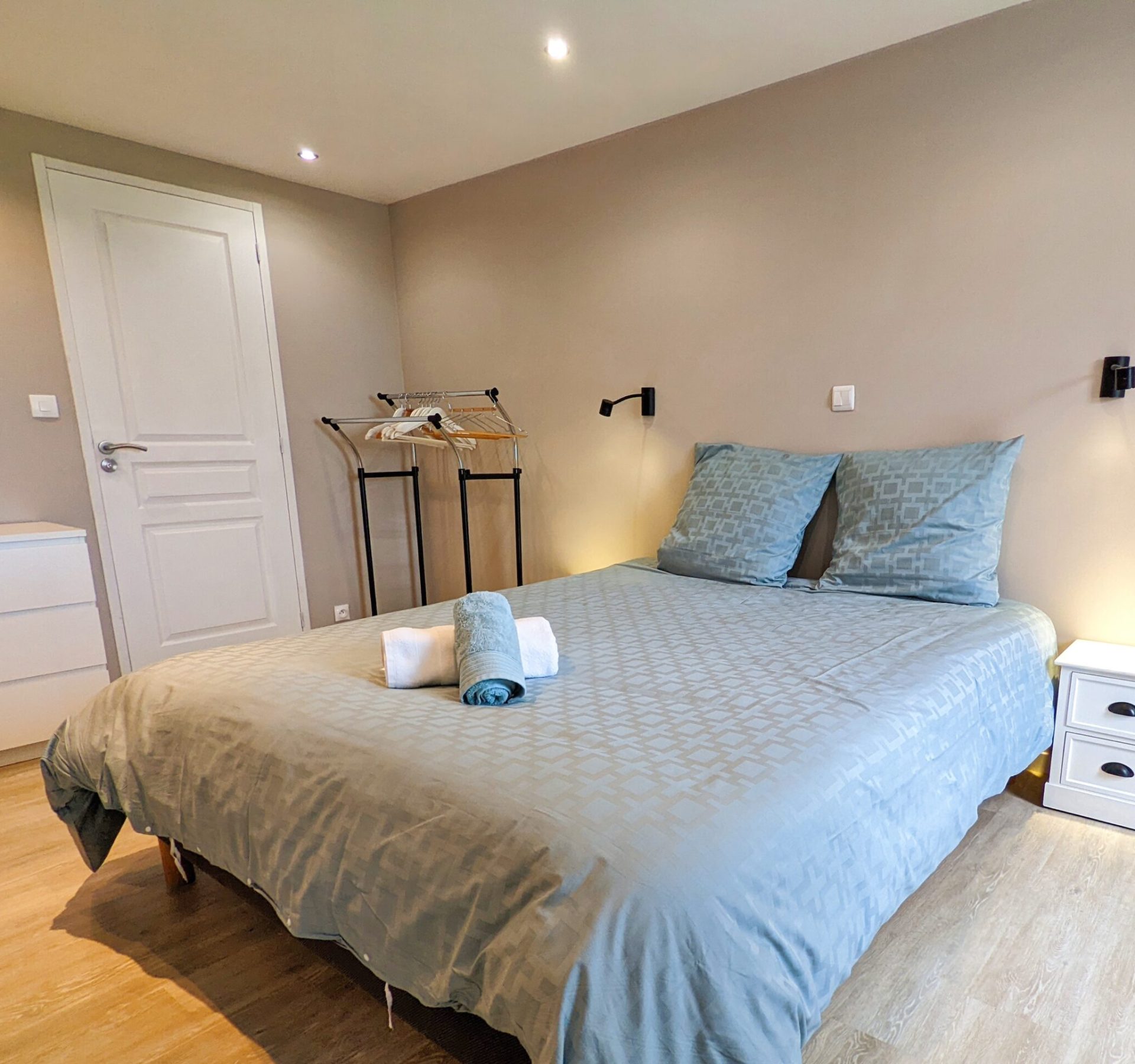 Chambre double avec salle d'eau et WC